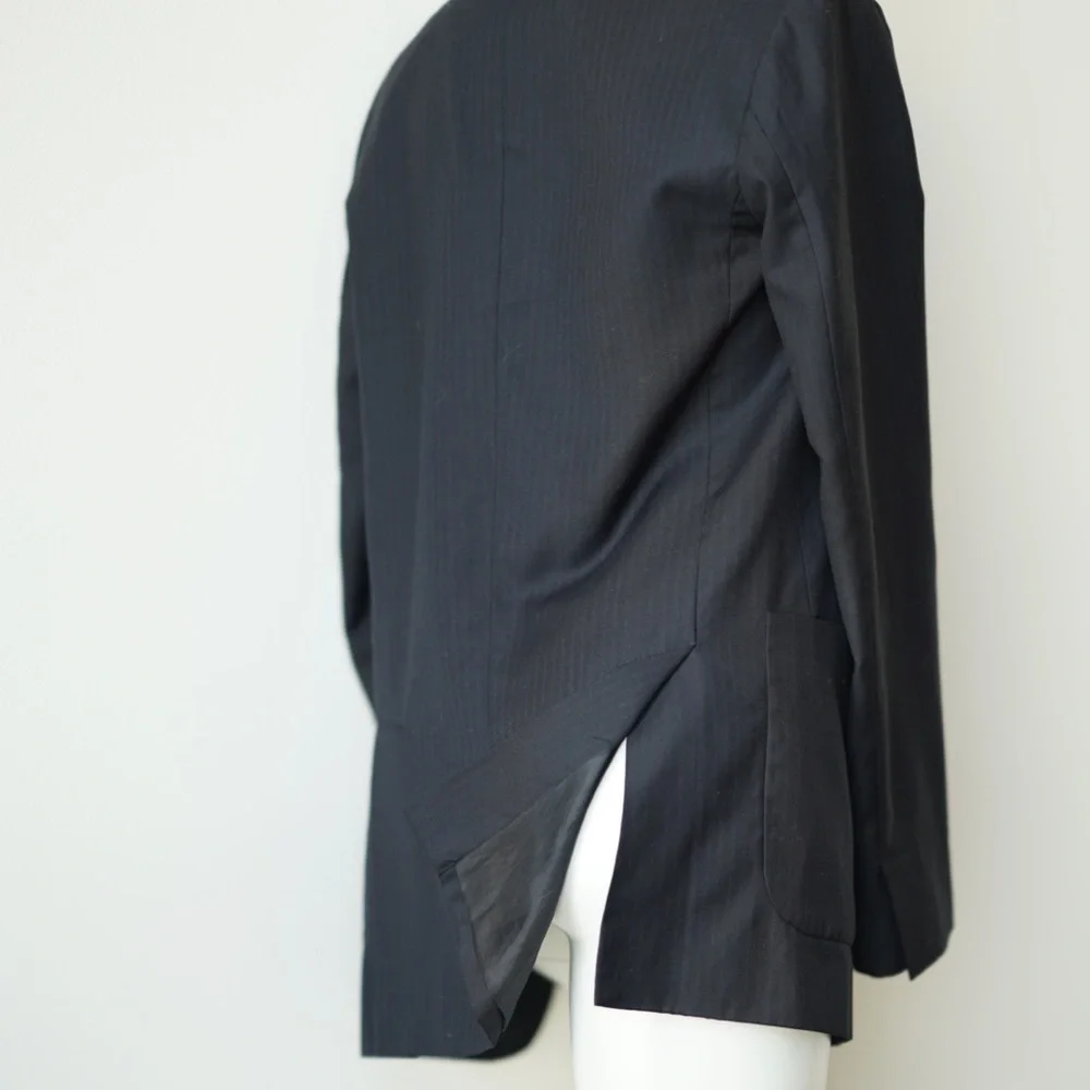 Literature Noir Pinstripe Deep Navy Blazer - Size Small *vintage* - Picture 4 of 9